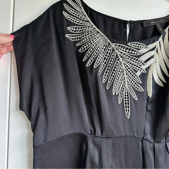 BCBG MaxAzria Silk Dress Embroidered Sequins Size Medium Leaves Pleats Boat Neck - Picture 5 of 11